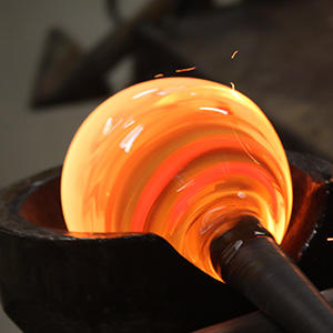 Производство неметаллической минеральной продукции: стекла и изделий из стекла, огнеупорных керамических изделий.